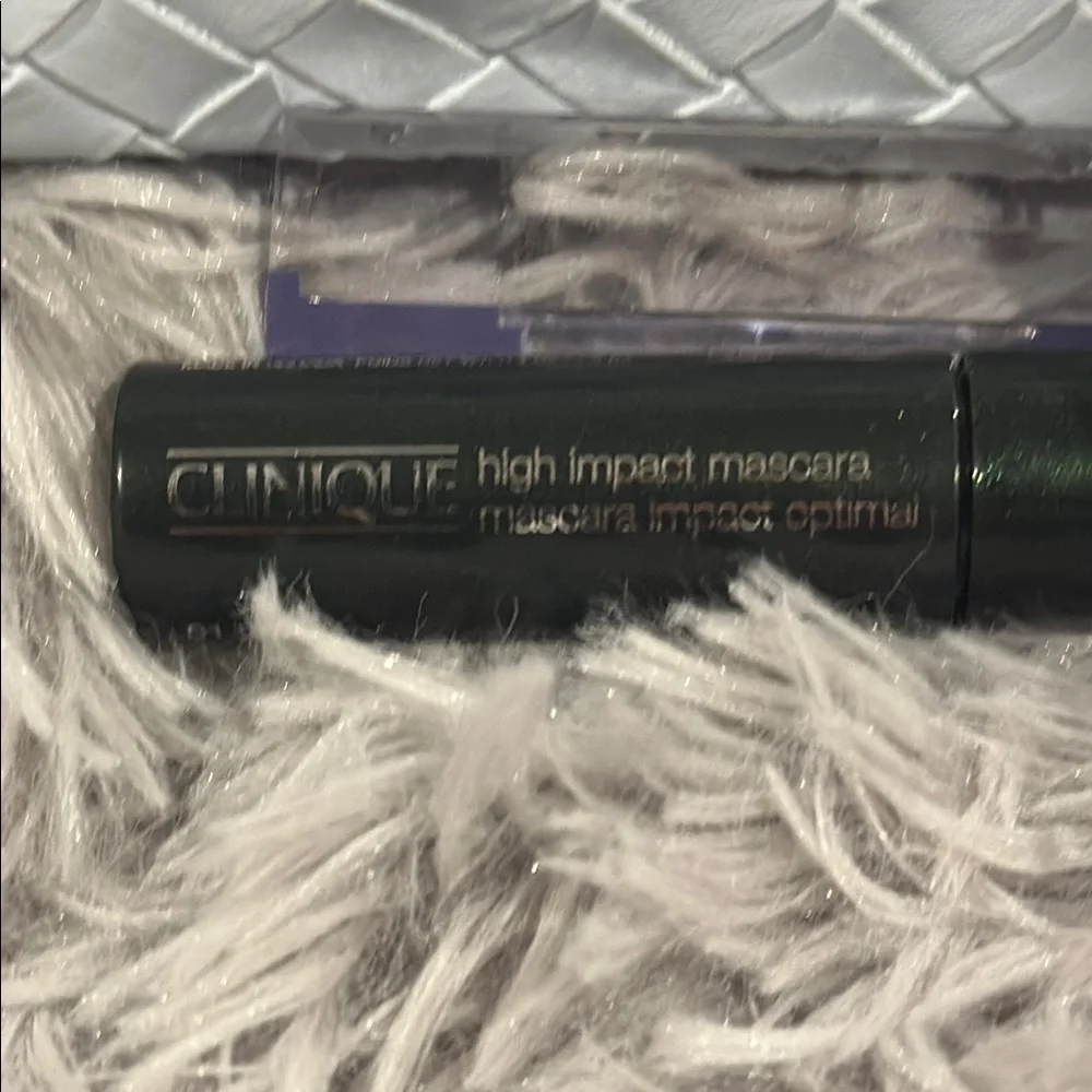 Clinique Travel Bundle Includes Mascara, Cleansing, Wrinkle Correcting Set + Bag